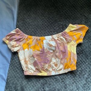 Aritzia Wilfred Floral Crop